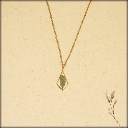 aura handcrafted fern preserved flower jewellery necklace