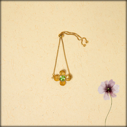 aura handcrafted clover pendant preserved flower necklace