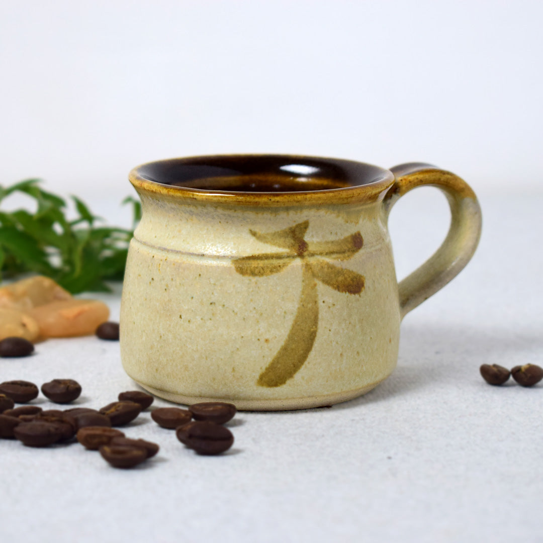 beautiful-stylylish-mug-for-serving-hot-beverages-like-tea-and- coffee-to-your-guests-in-aura-store-pondicherry