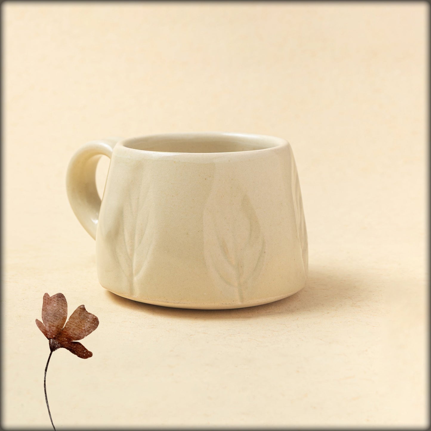 aura ivory leaf design mug