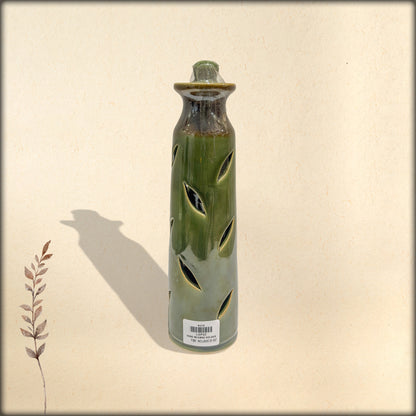 Incense holder vase (leaf shaped, green color)