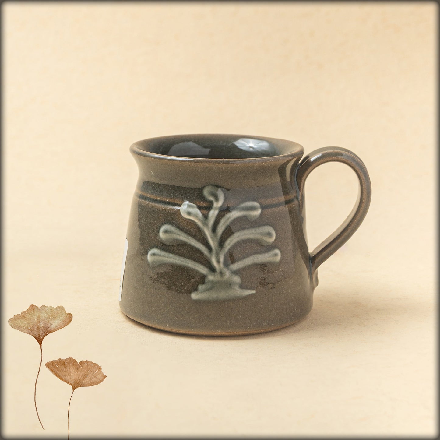 aura light grey tea mug
