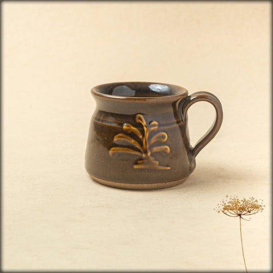 aura brown leaf design tea mug