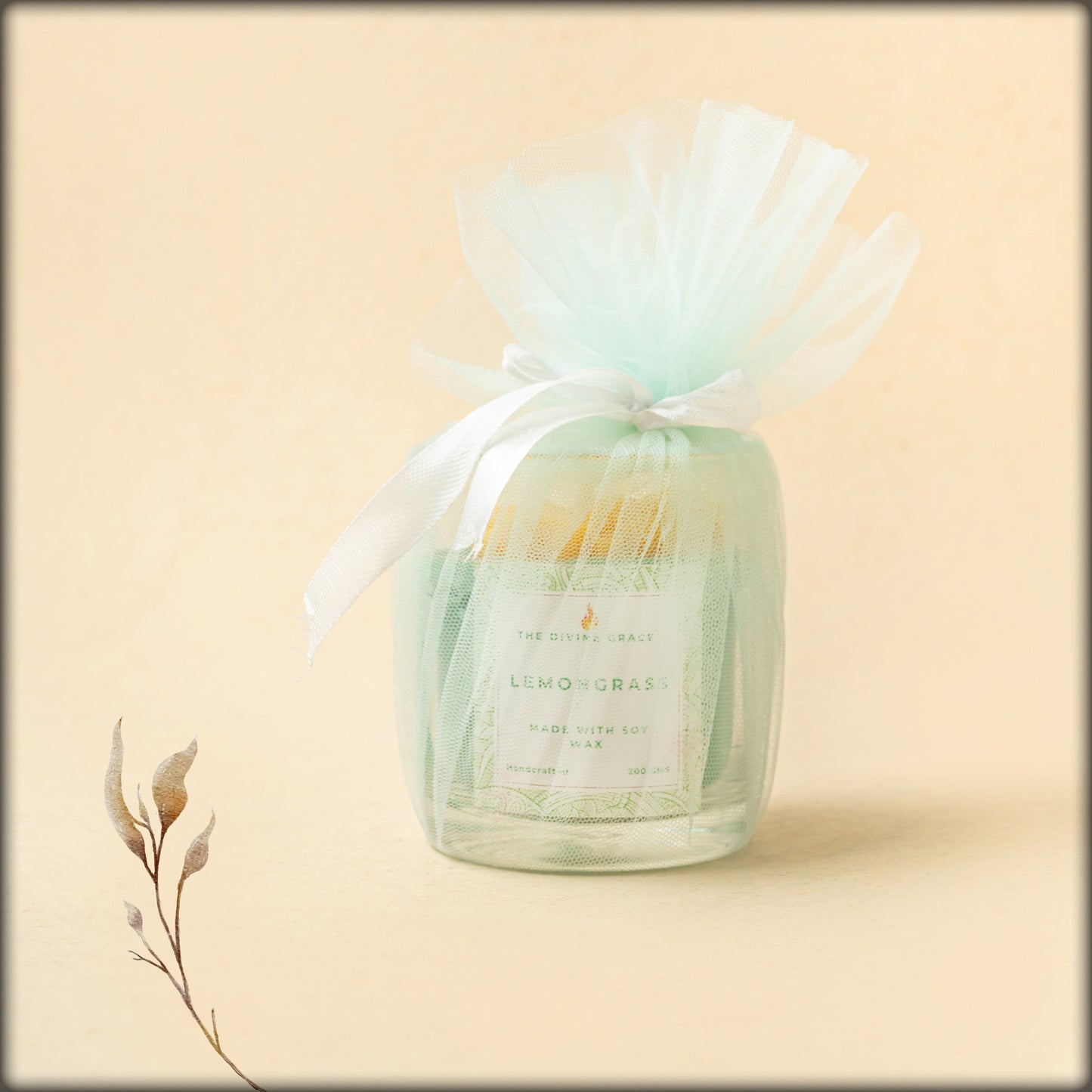 the divine grace lemongrass pure soy wax candle