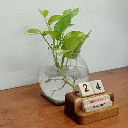 eternal wooden calendar for office desk and home