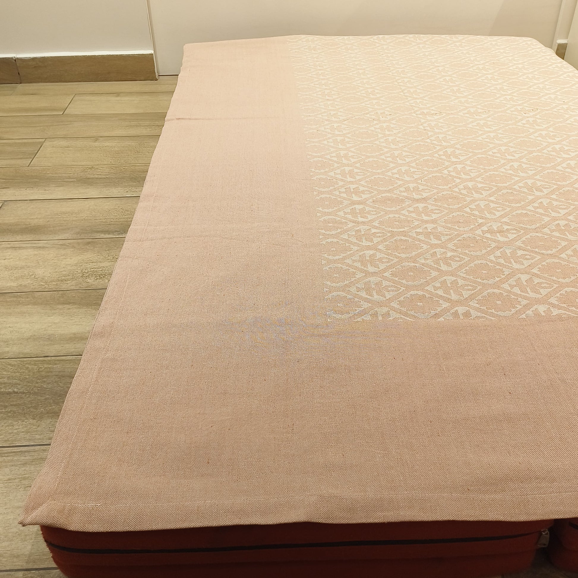 cotton-handloom-bedlinen-which-is-perfect-gift-for-your-loved-one-from-aura-boutique-pondicherry