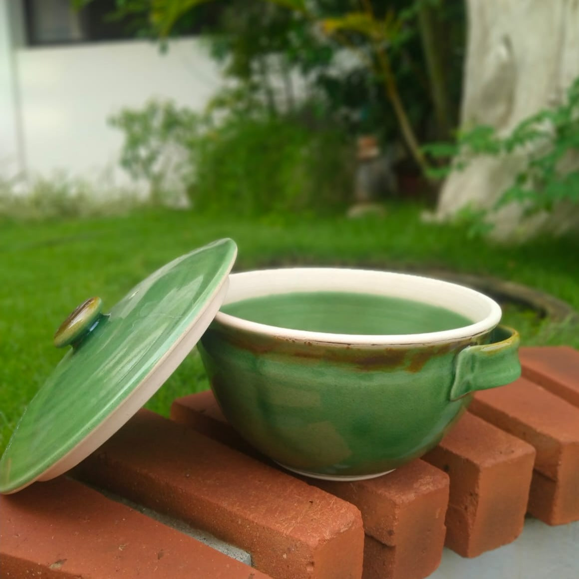 Light Green Handcrafted Ceramic Cassarole Bowl with a Lid