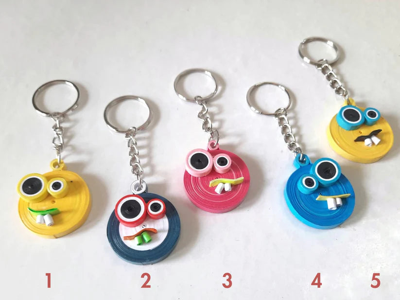 paper-quilled-cartoon-character-handcrafted-funny-face-keyring-accessorizing-bags-keys-by-aura-pondicherry