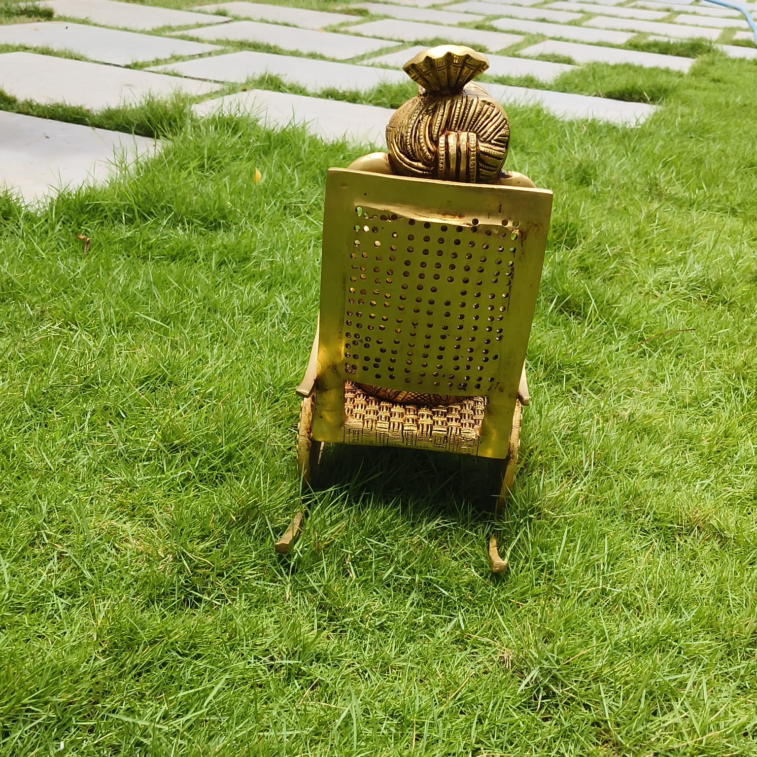 rocking-chair-ganesha-brass-which-is-perfect-for-your-home-decor-at-pondicherry-aura-experience-store