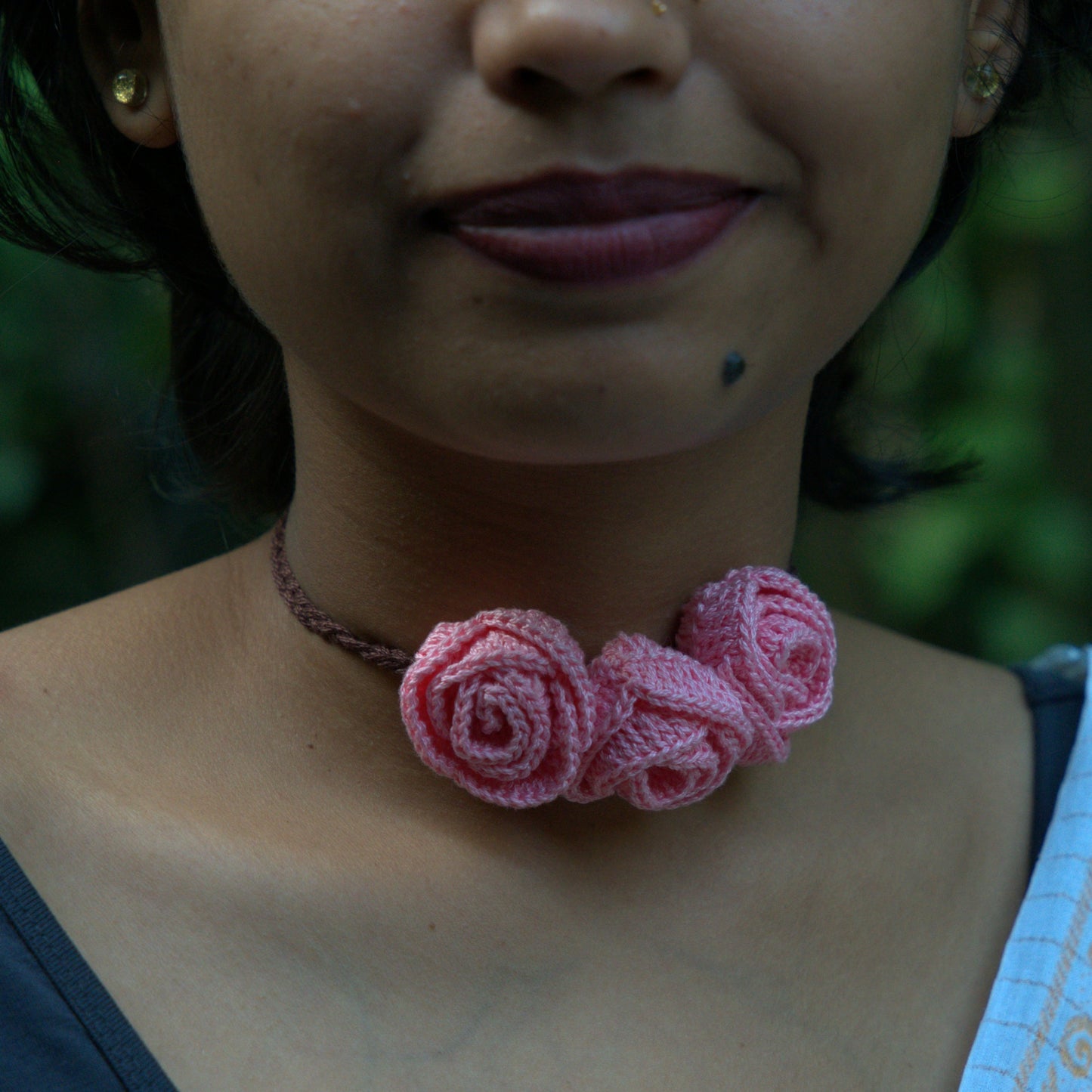 special occasion pink rose choker