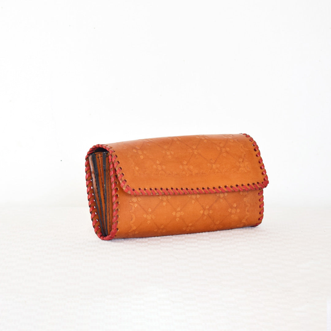 handmade-leather-classic-design-with-a-spacious-clutch-purse-in-aura-store-pondicherry