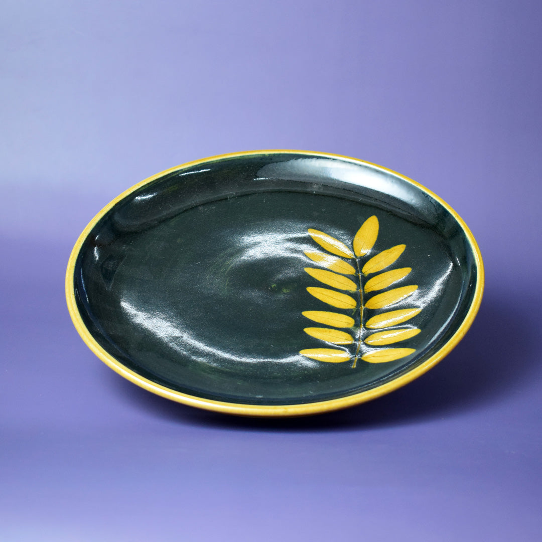 handmade-and-handpainted-leaf-plate-best-gift-to-your-friends-and-family-in-aura-store-pondicherry