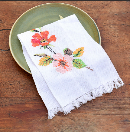 handcrafted-flower-embroidery-on-a-soft-and-absorbent-hand-towel-in-aura-pondicherry-boutique