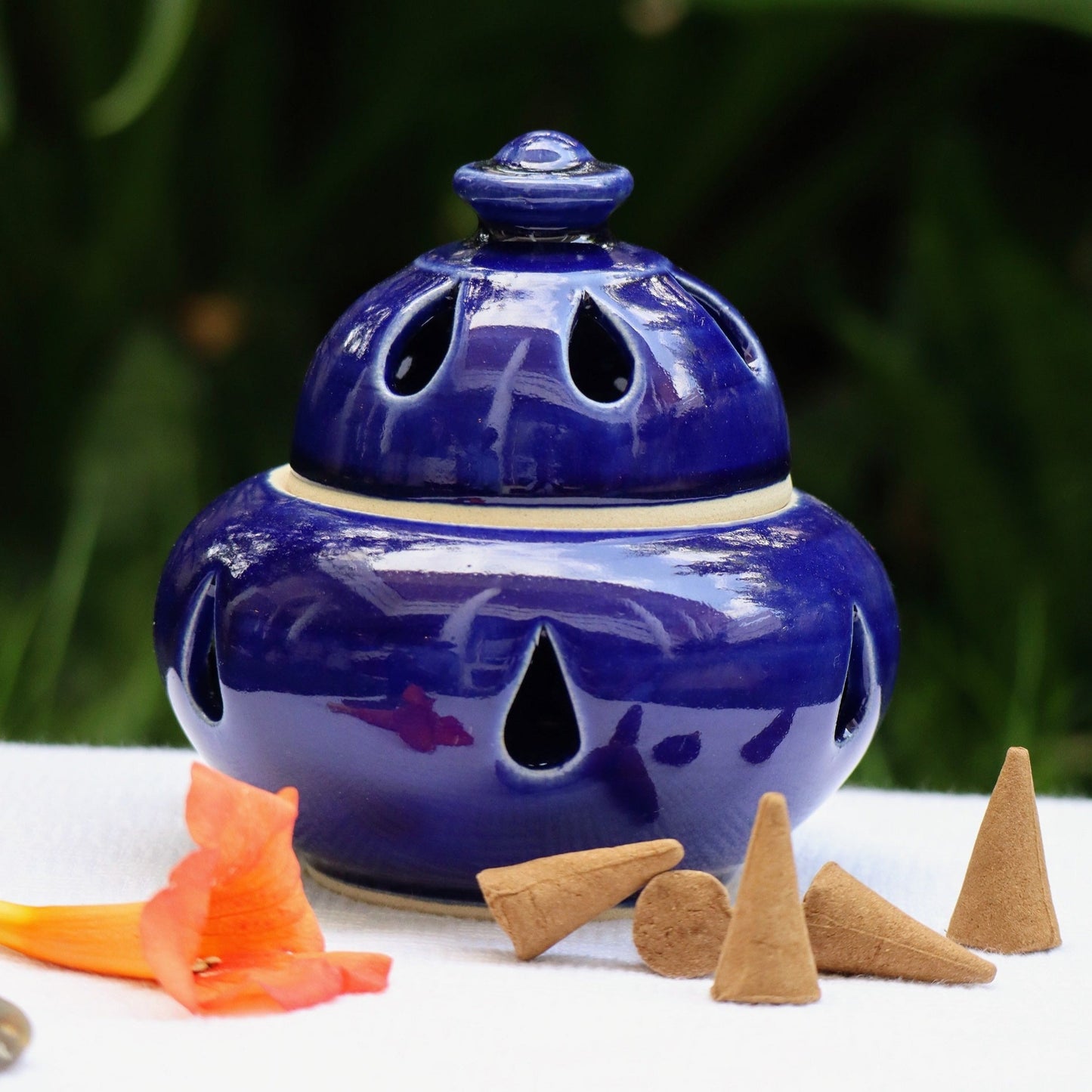 Eco-Friendly Burner Ceramic Fragrance Diffuser Cone Holder