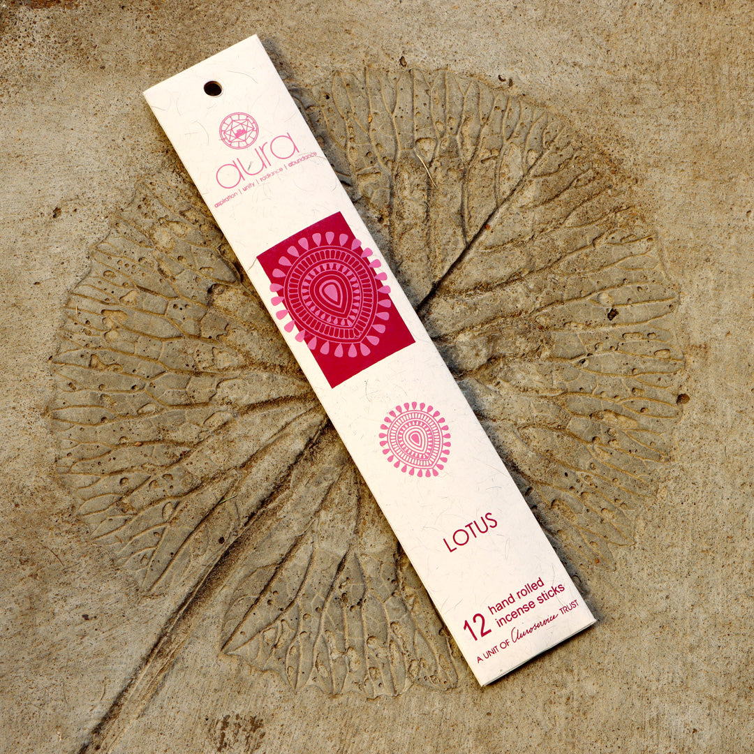 online-shopping-natural-lotus-incense-stick-12-handmade-remains-the-good-vibes-inside-your-home-and-office-in-aura-store-pondicherry